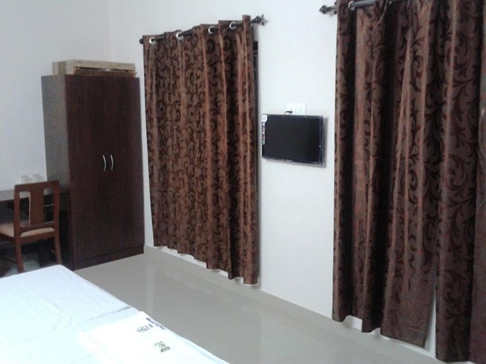 Prathiba Heritage 21/26