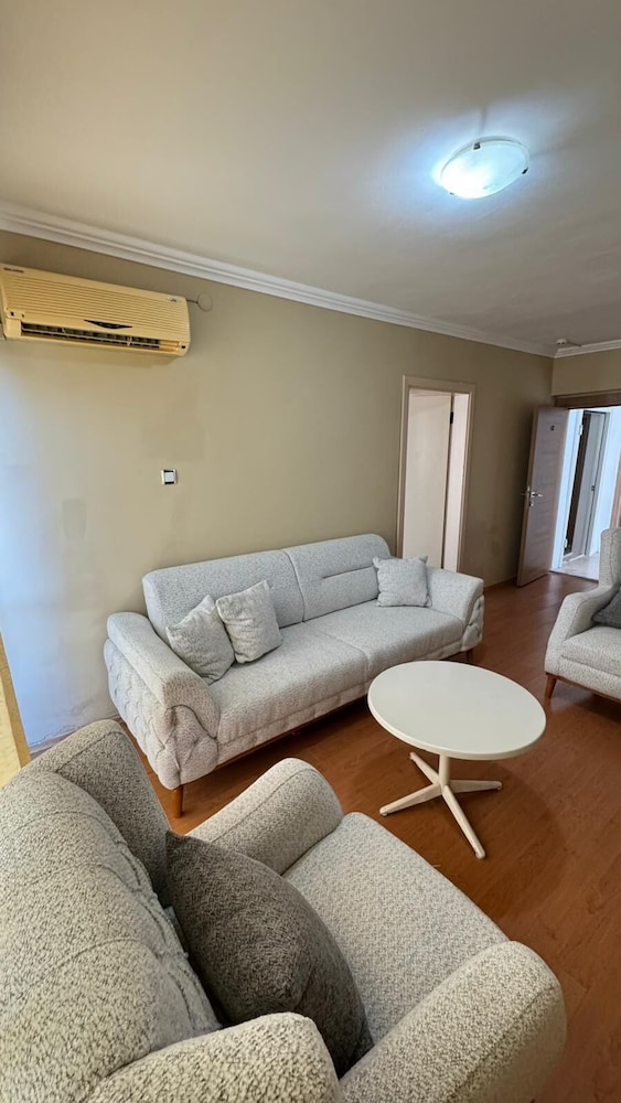 Kartel Hotel 31/50
