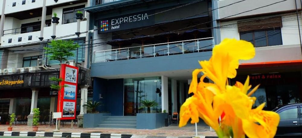Expressia Hotel Makassar 51/54