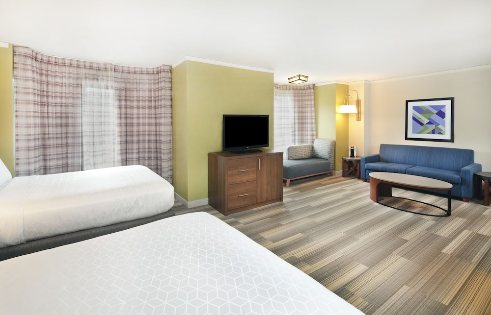Holiday Inn Express and Suites Fishermans Wharf 14/59