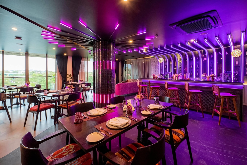 Wyndham Grand Nai Harn Beach Phuket 34/50