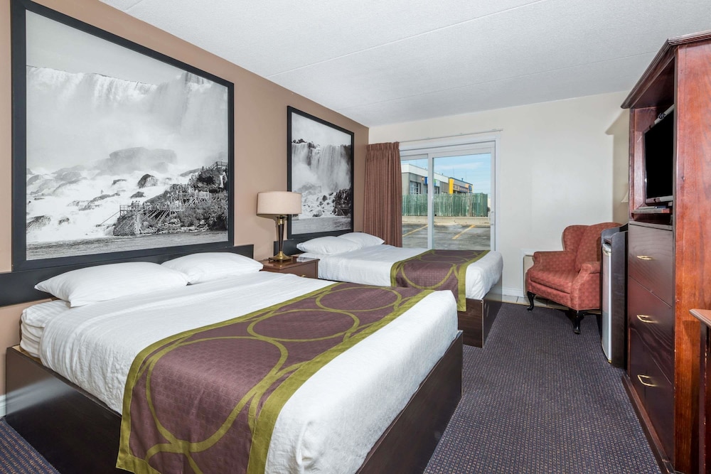 Super 8 by Wyndham Cambridge/Kitchener/Waterloo Area 16/33