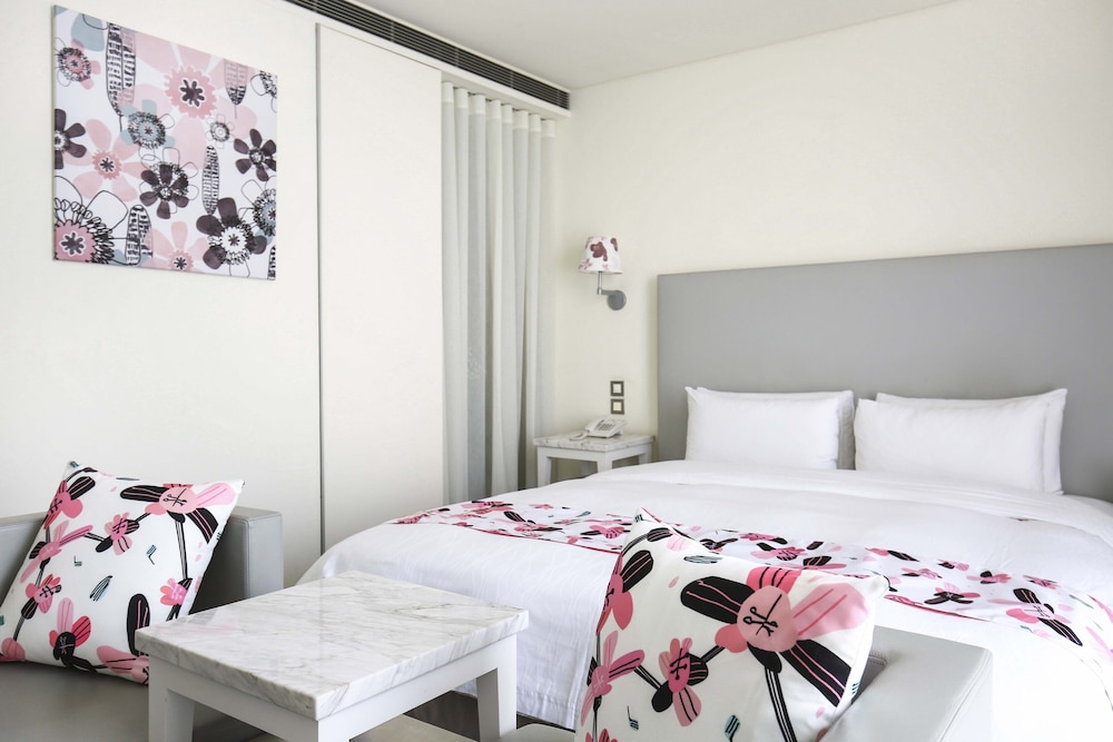 Ambience Hotel 20/58
