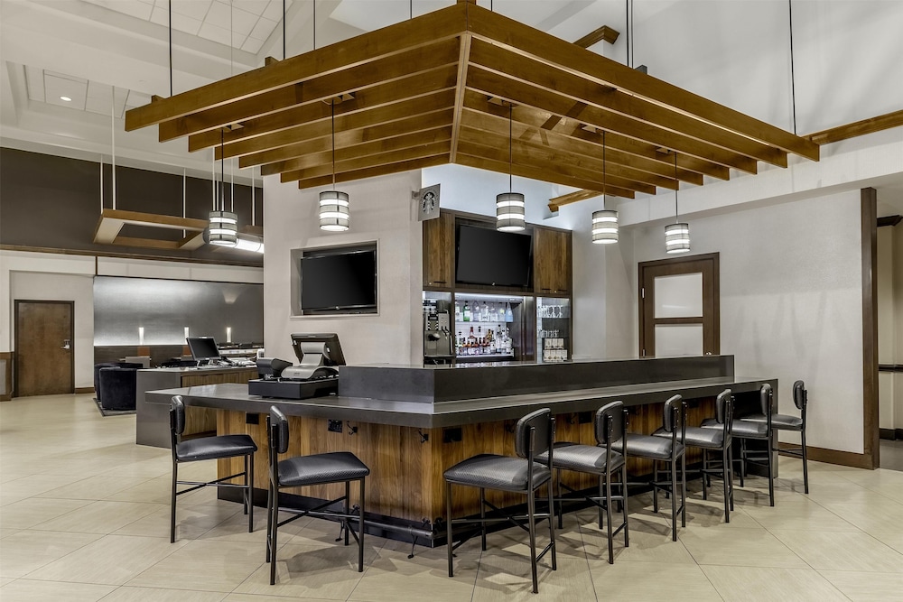 Hyatt Place Charlotte Airport / Billy Graham Parkway 46/65