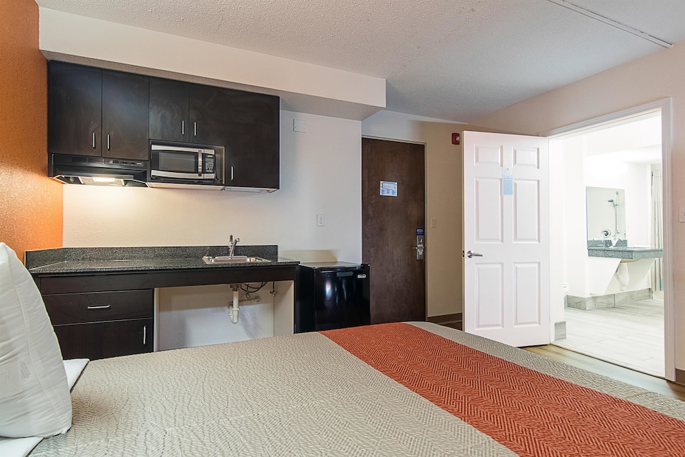 Motel6 Atlanta, GA - Atlanta Airport Virginia Ave 33/60