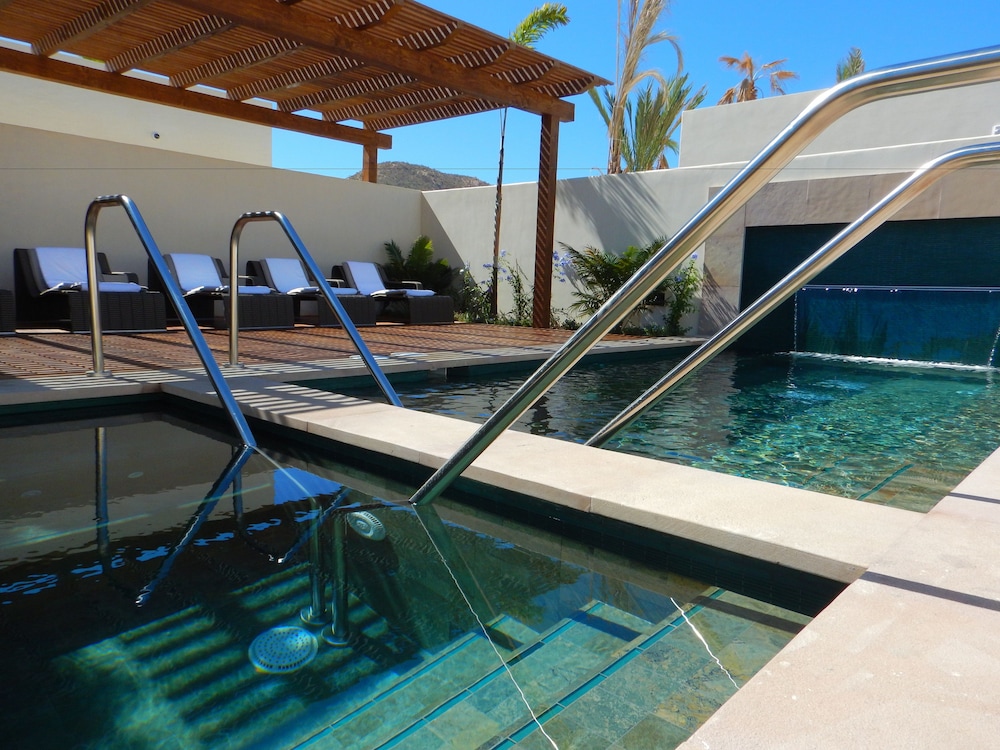 Chileno Bay Resort And Residences 41/76