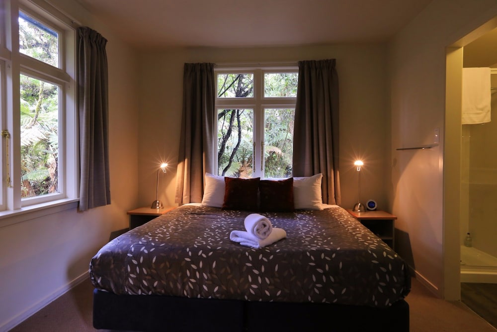 Rainforest Retreat 25/81