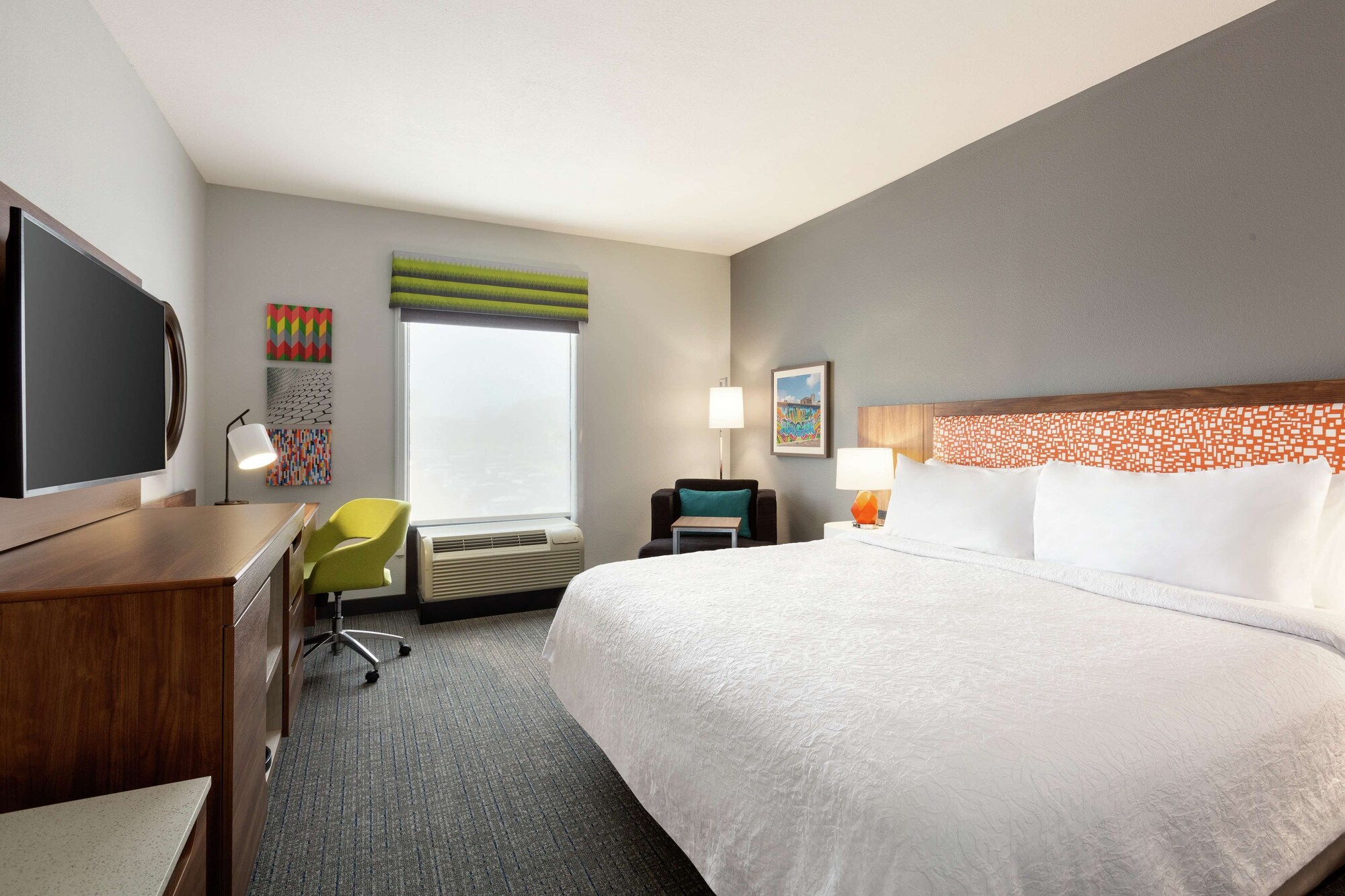 ROOM, QUEEN BED