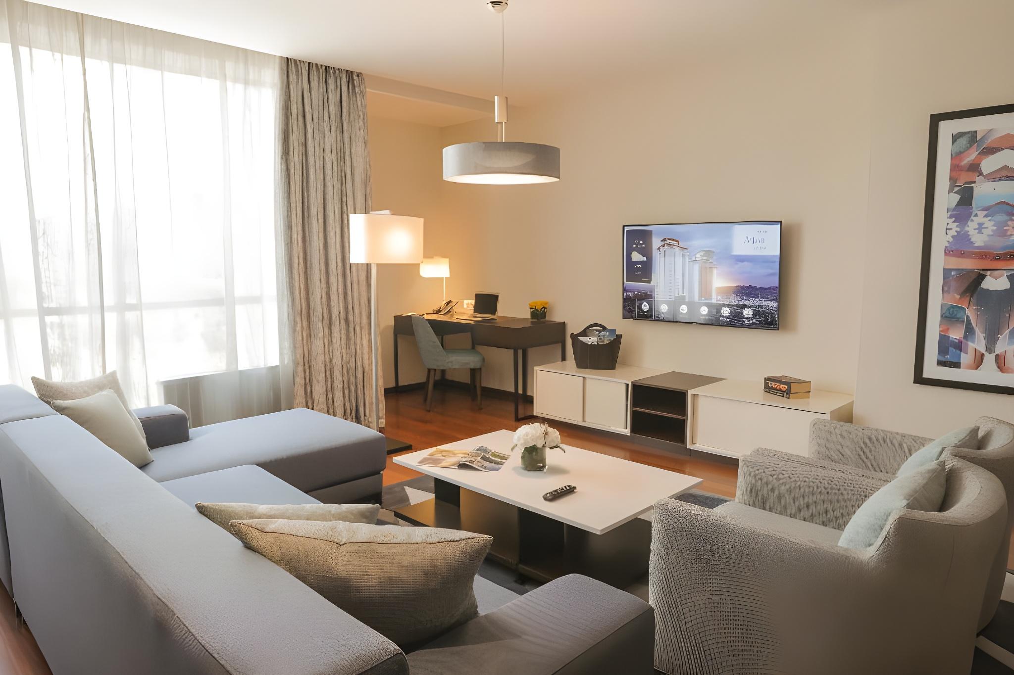 2 Bedrooms, Suite, Apartment, City View