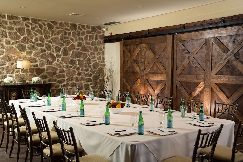 Inn At Leola Village 56/72