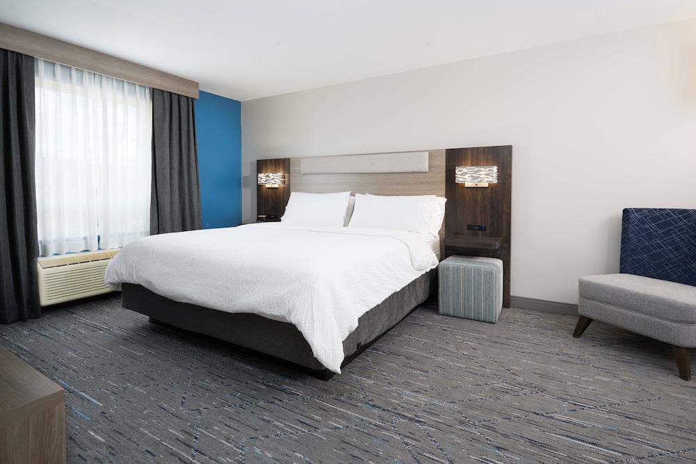 جناح بسريرين كينج، Holiday Inn Express Hotel Suites Swift Current 2/2