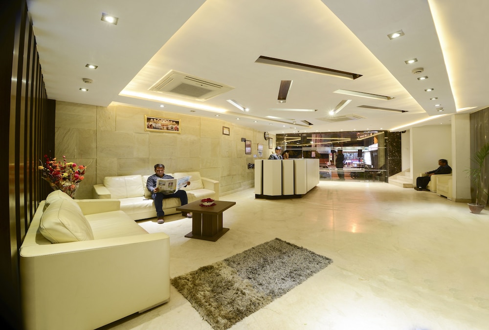 HOTEL MANIRAM PALACE 6/19