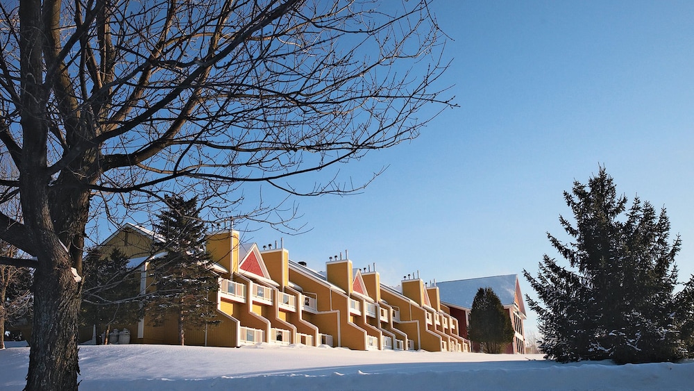 ESTRIMONT SUITES & SPA 2/61
