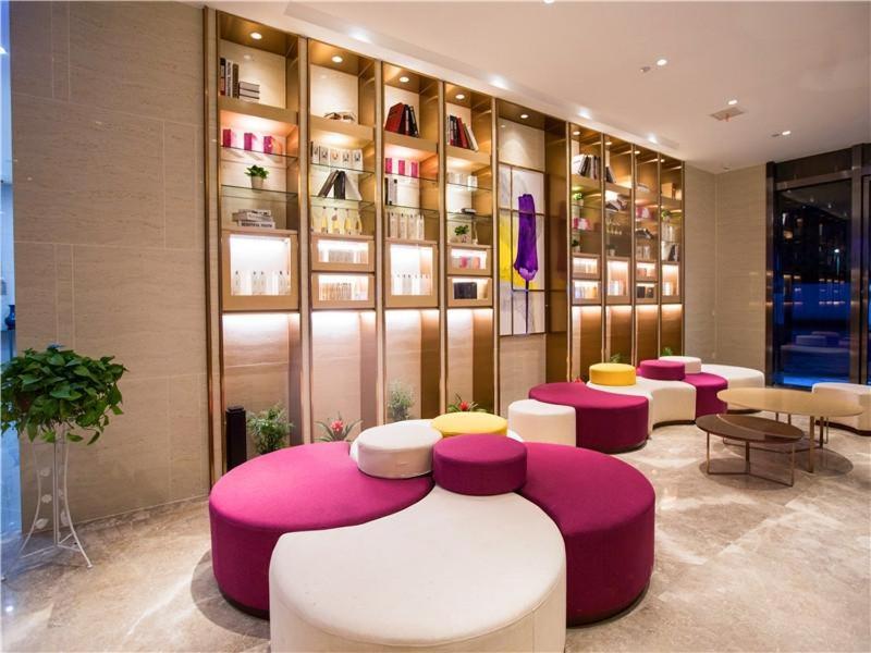 IU Hotel (Nanchang West Railway Station Square) 32/38