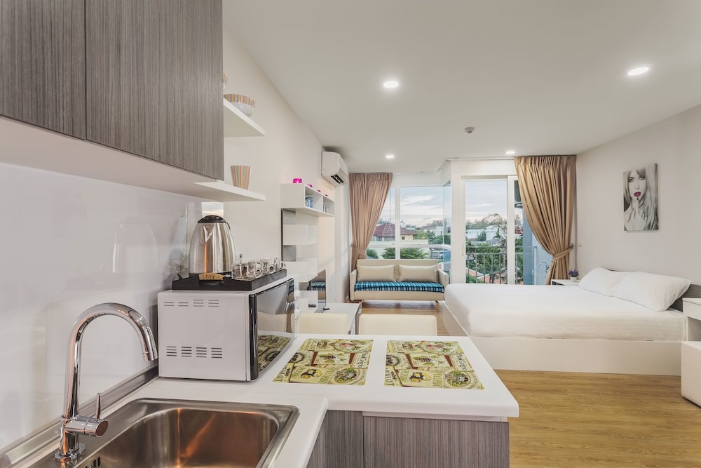 Condo in Kata in Ozone - A519 14/26