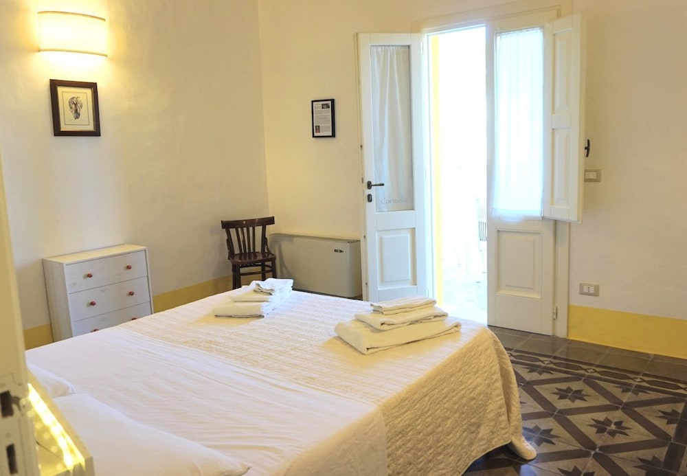 Palazzo Guglielmo Albergo Diffuso 12/79