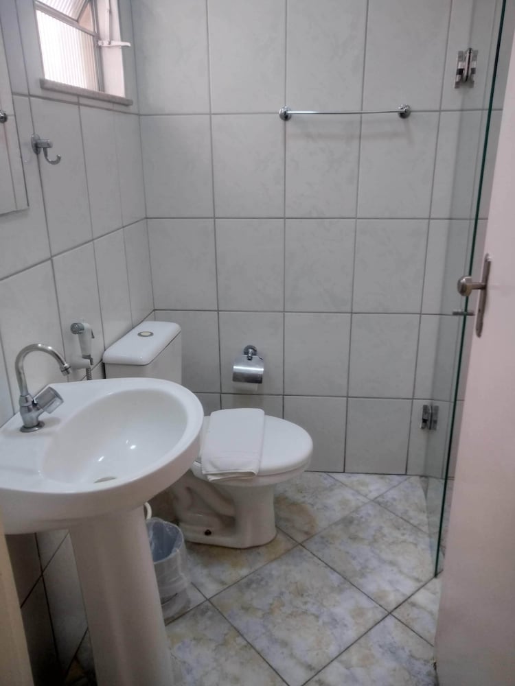 Lelis Hotel 14/16