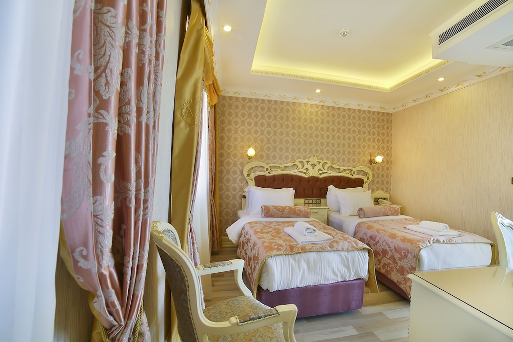 Nayla Palace 21/51
