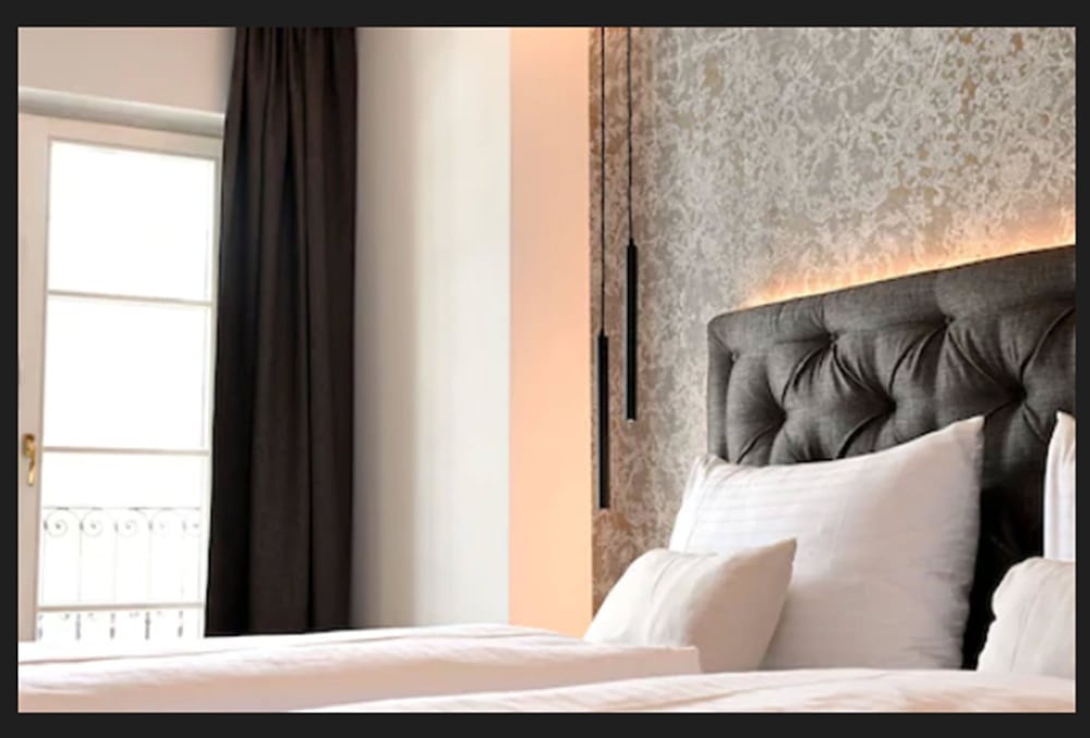 Hotel Schwarzer Adler 44/48