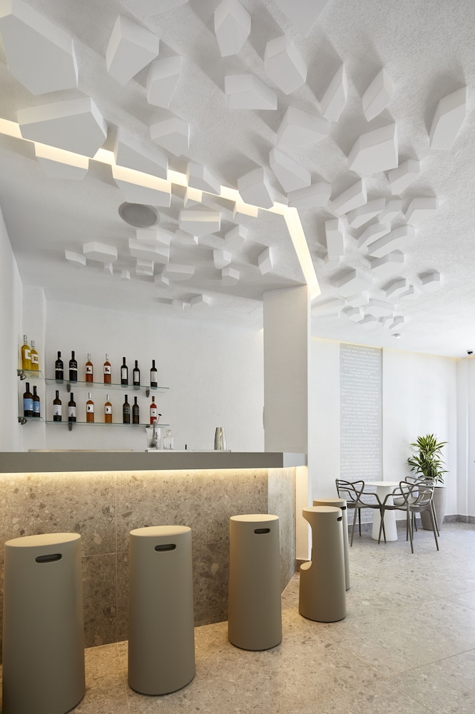 Kouros Village Hotel Adults Only 11/71