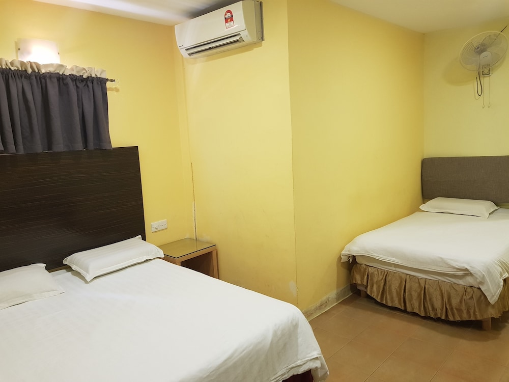 New City Hotel 13/34