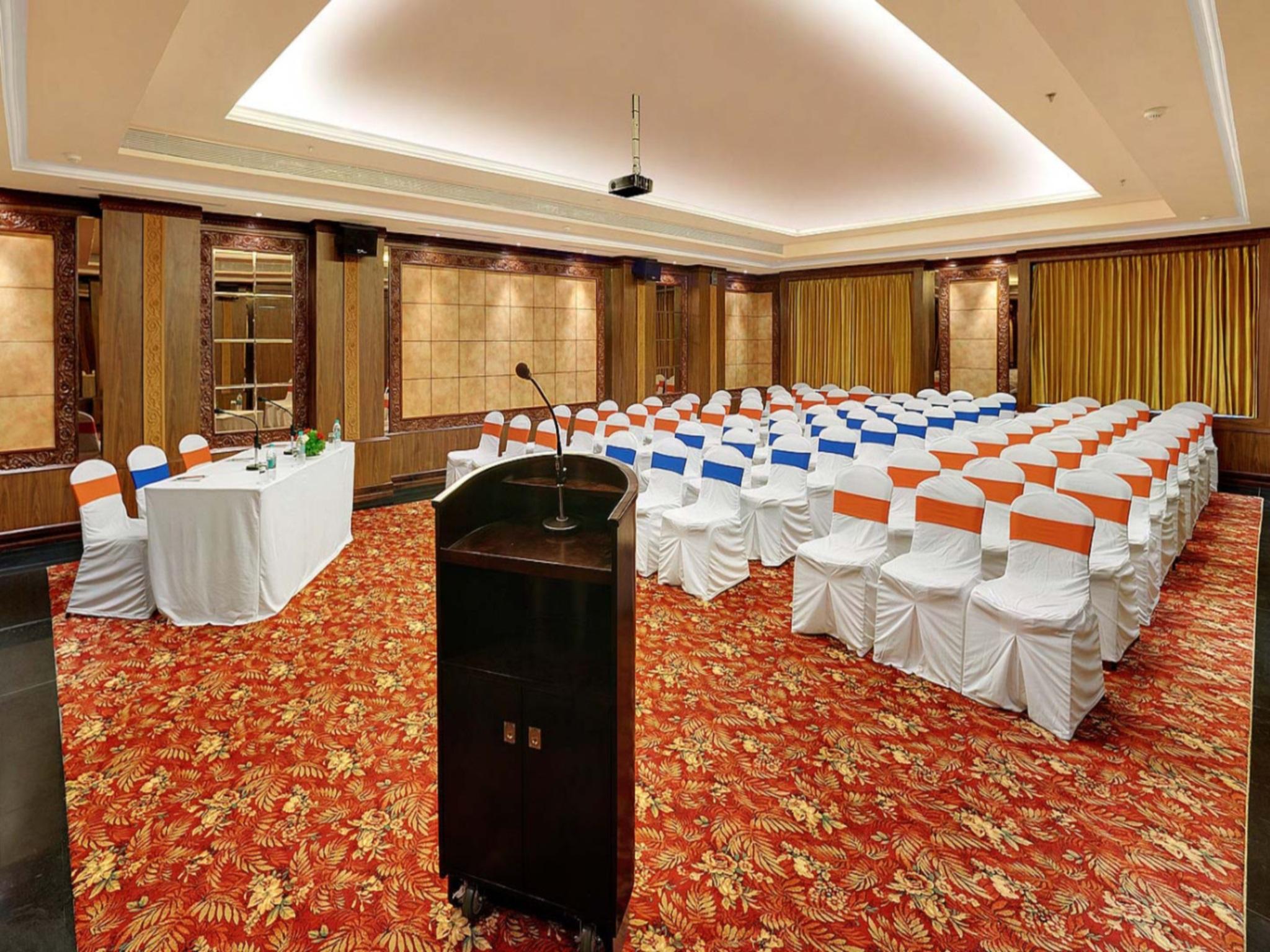 FENICIA RIVERSIDE RESORT 24/42