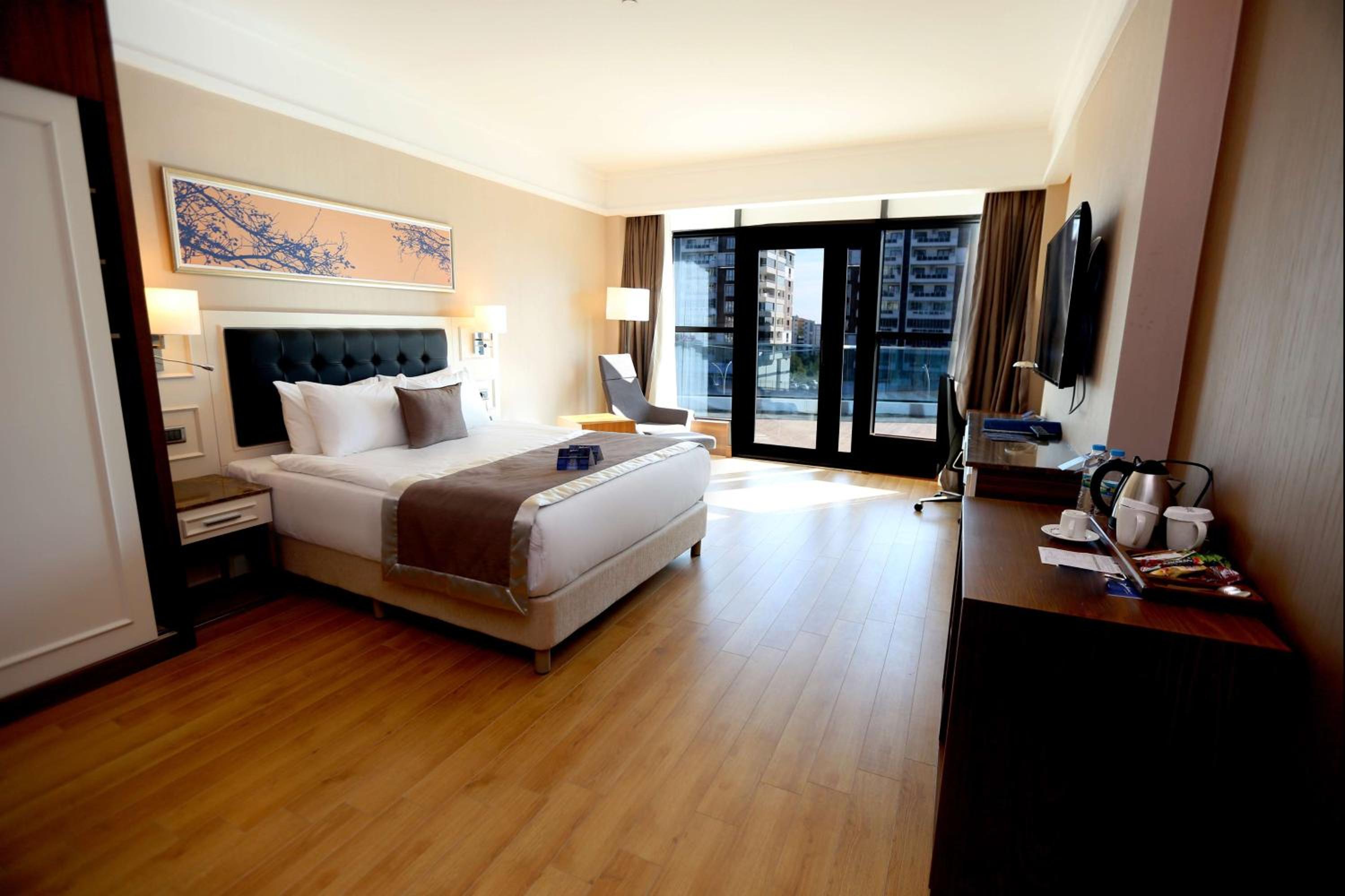 Guest Room, Double Bed