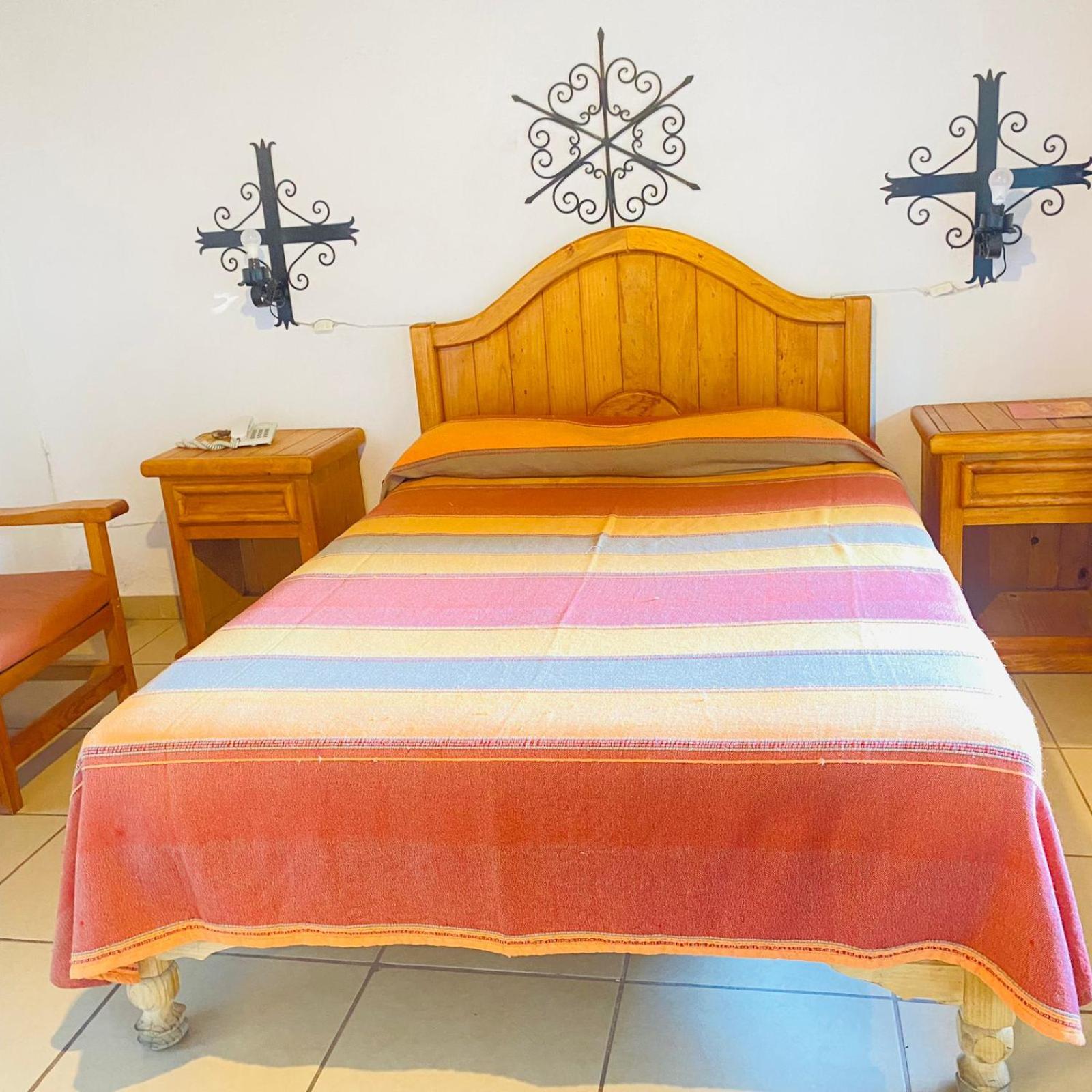 غرفة قياسية بسرير مزدوج، Hotel Pie de la Sierra 5/8