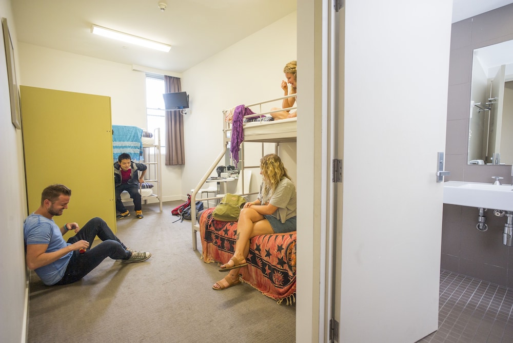 YHA Sydney Harbour 17/32