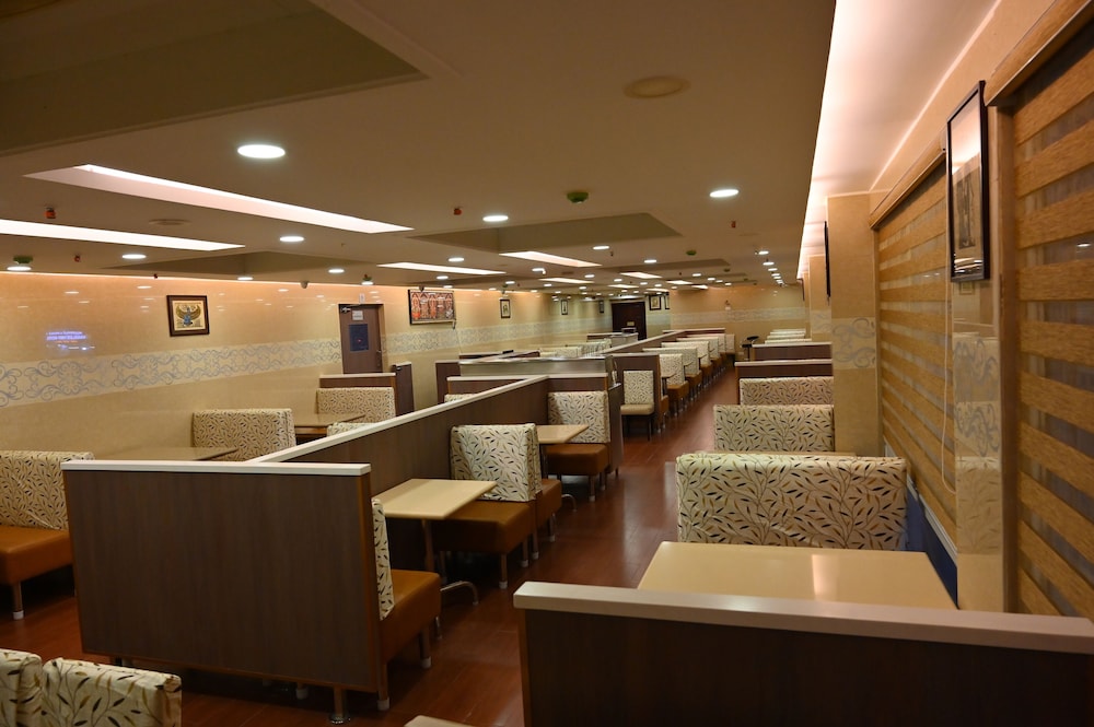 Raaj Bhaavan Clarks Inn Chennai 9/28