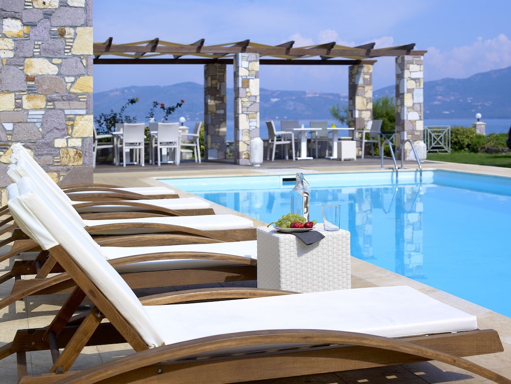 Aeolis Apartments & Studios 35/67