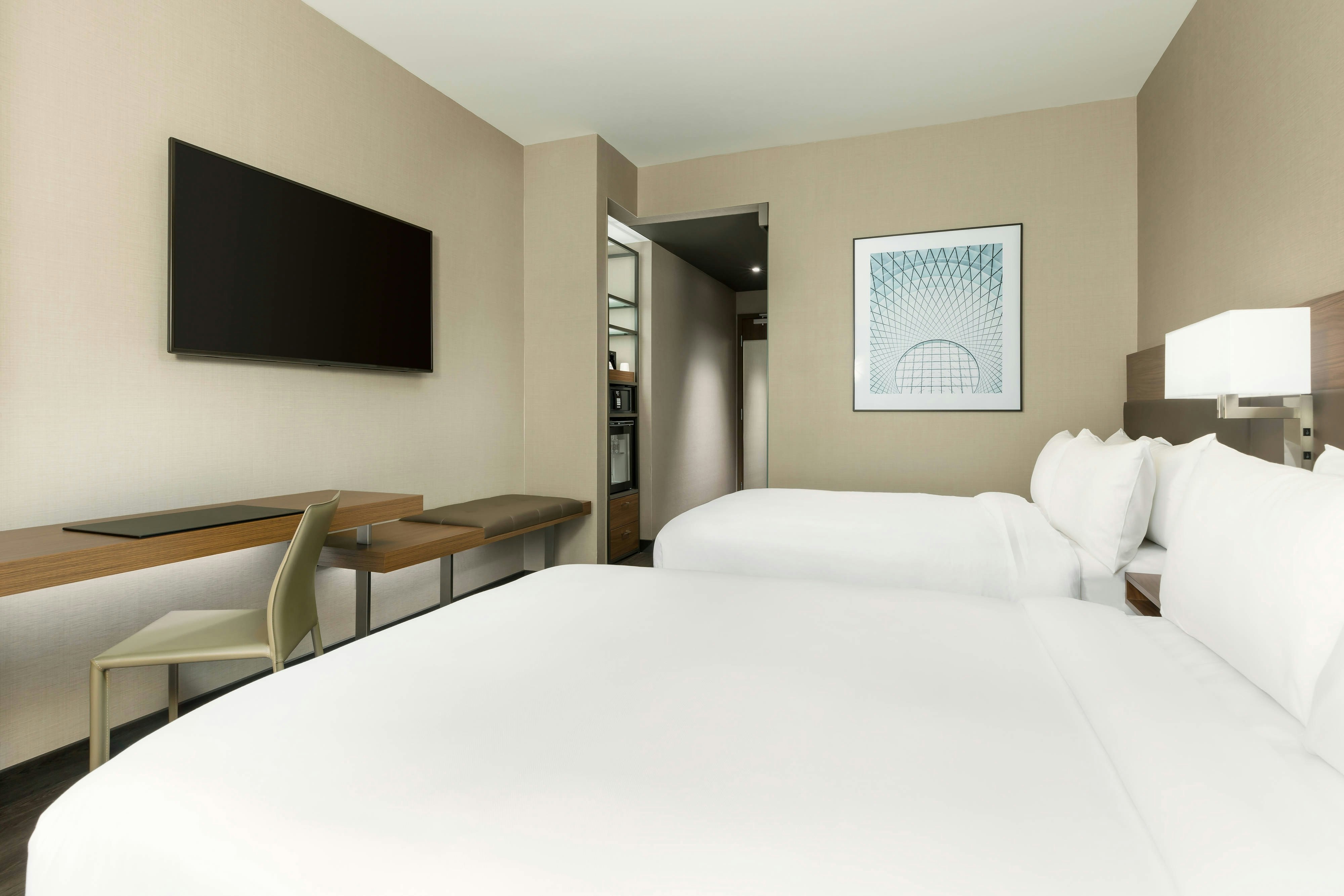 AC HOTEL NEW YORK TIMES SQUARE 68/75