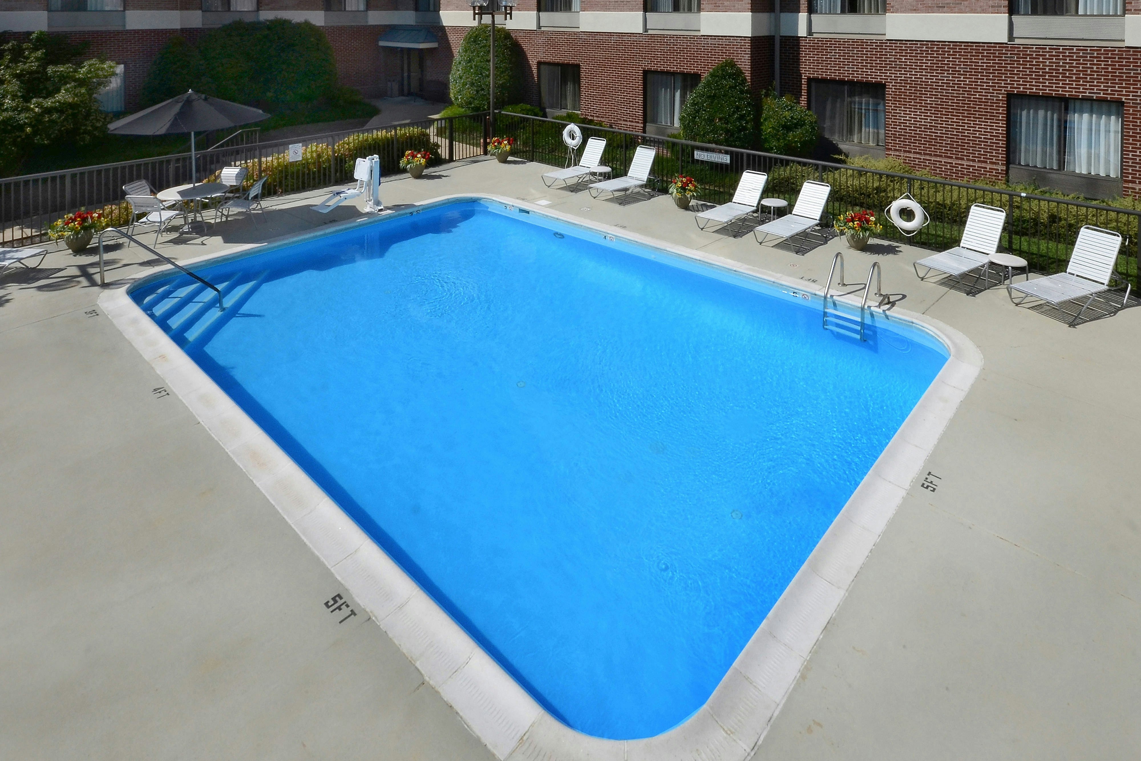 Fairfield Inn Suites By Marriott Charlottesville North 6/12