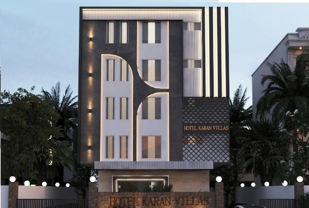 Hotel Karan Vilas 3/64