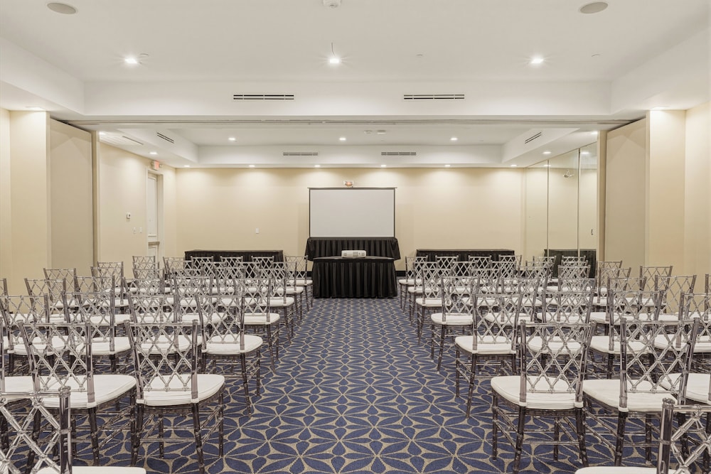 DoubleTree Houston Brookhollow 38/49