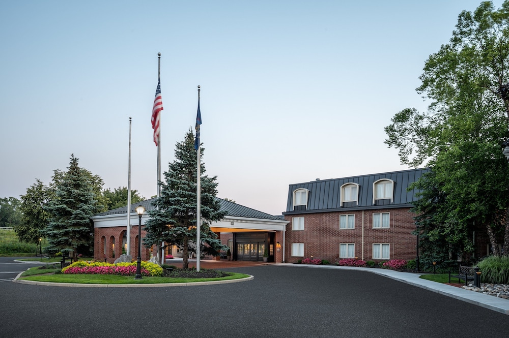 Crowne Plaza Albany The Desmond Hotel (ex The Desmond Hotel Albany) 69/74