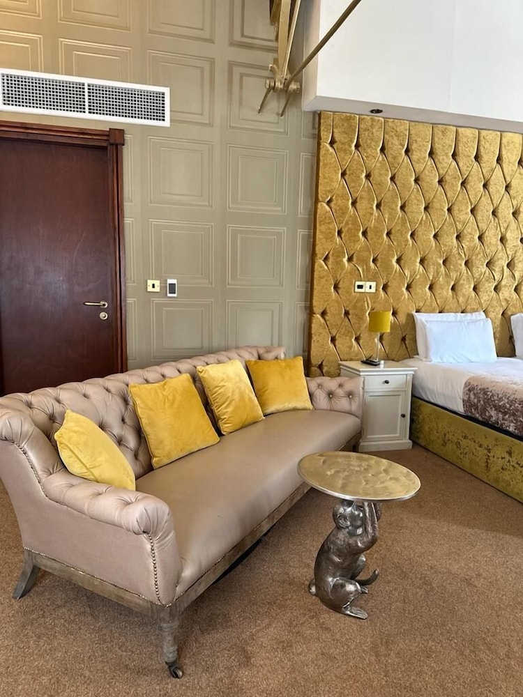 The Dixie Dean Hotel 33/49