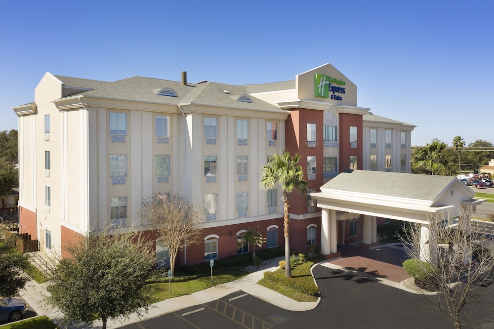 Holiday Inn Express Hotel Suites Uvalde 3/55
