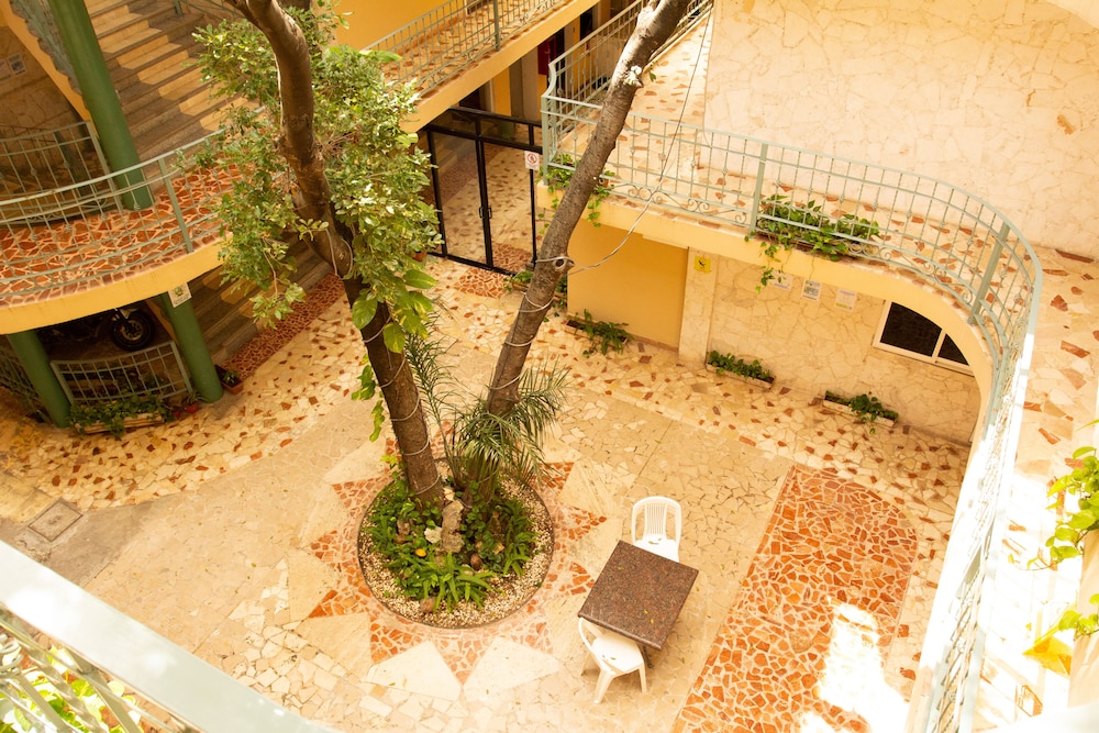 Hotel Santa Maria 47/50