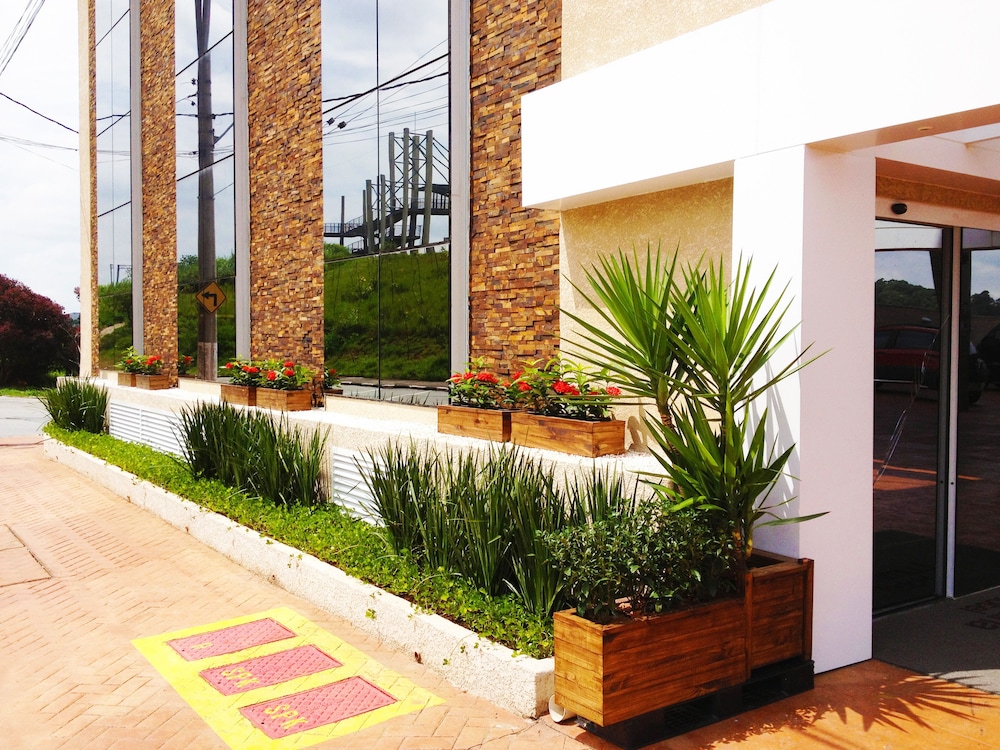 Lummina Hotel 40/42