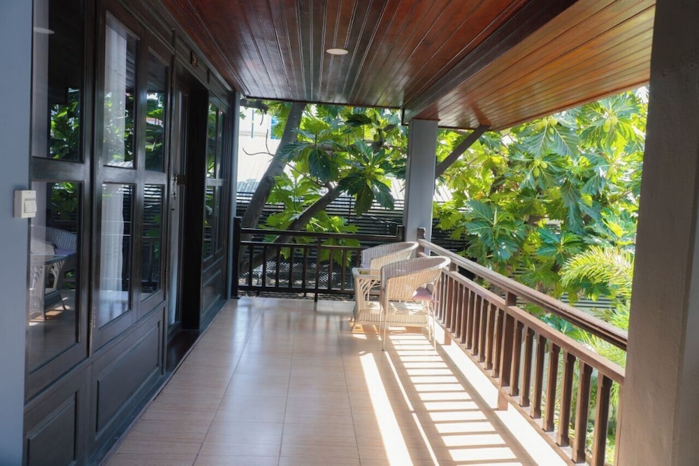 Lavender Angkor Boutique 25/50