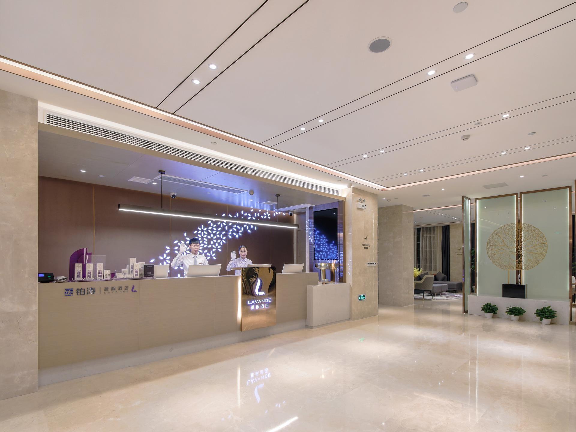 Lavande Hotel (Second Guanggu Road, Wuhan) 7/27