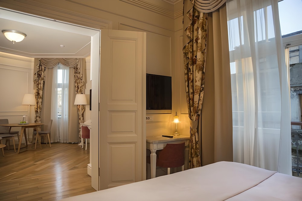 Corinne Hotel 22/50