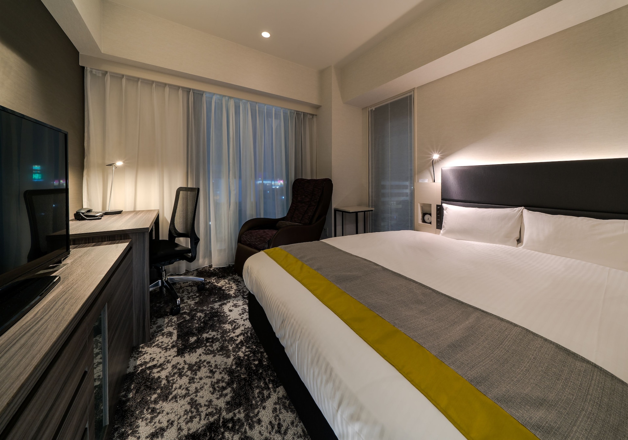 SUPERIOR, DOUBLE BED