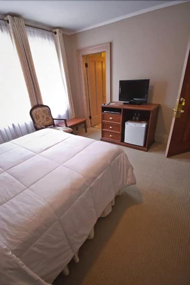 The Sonata Inn 11/54