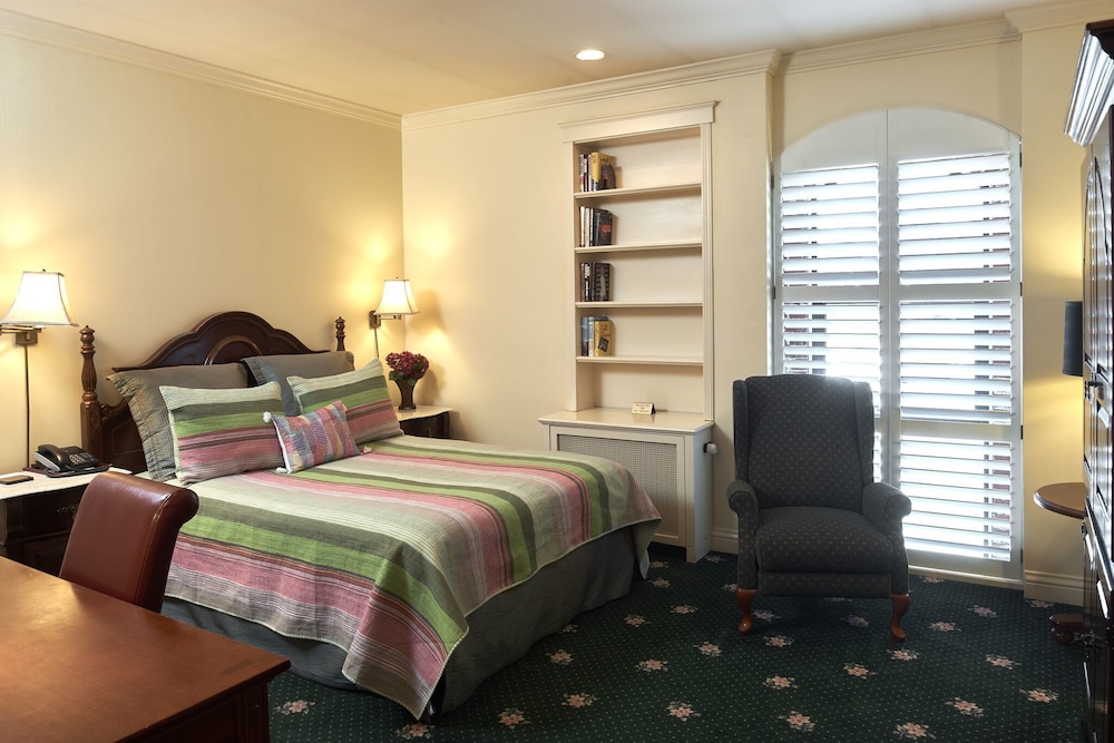 Hotel Mac 10/70