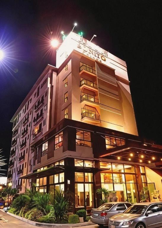 Bonito Chinos Hotel 2/46