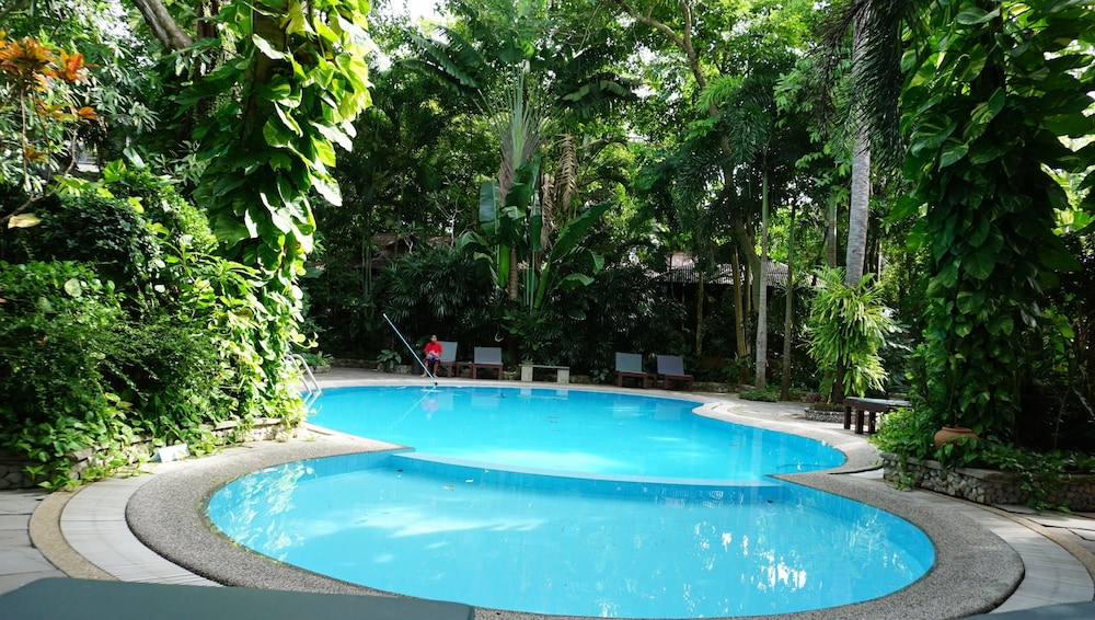 Baan Klang Aow Beach Resort 4/66
