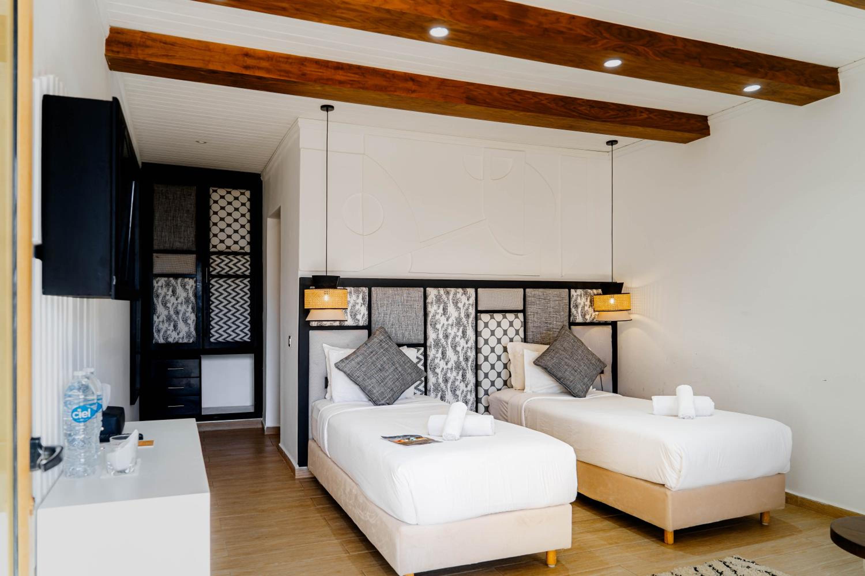 Standard Bungalow, Dakhla Club 8/10