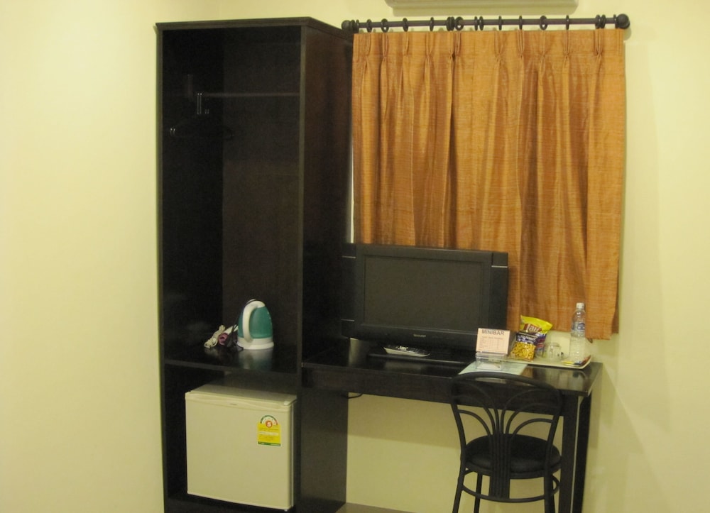 The Bang Khun Phrom Suites 32/36